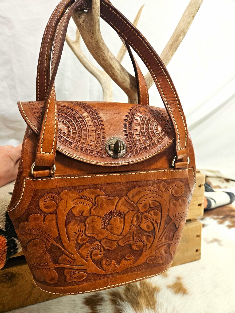 El Caballo Blanco Brown Tooled Leather Western Women’s Handbag